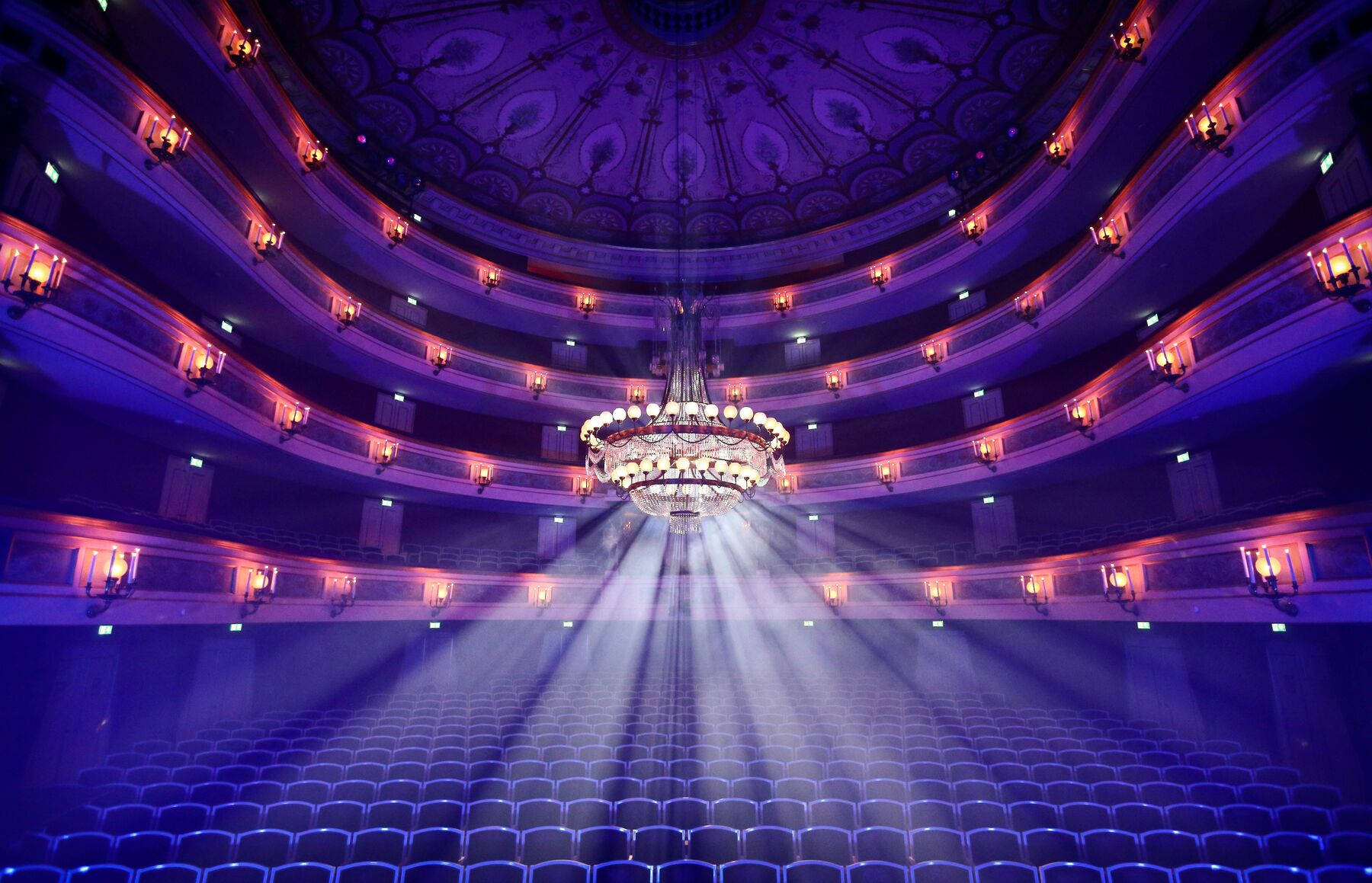 MÜNCHNER OPERNBALL