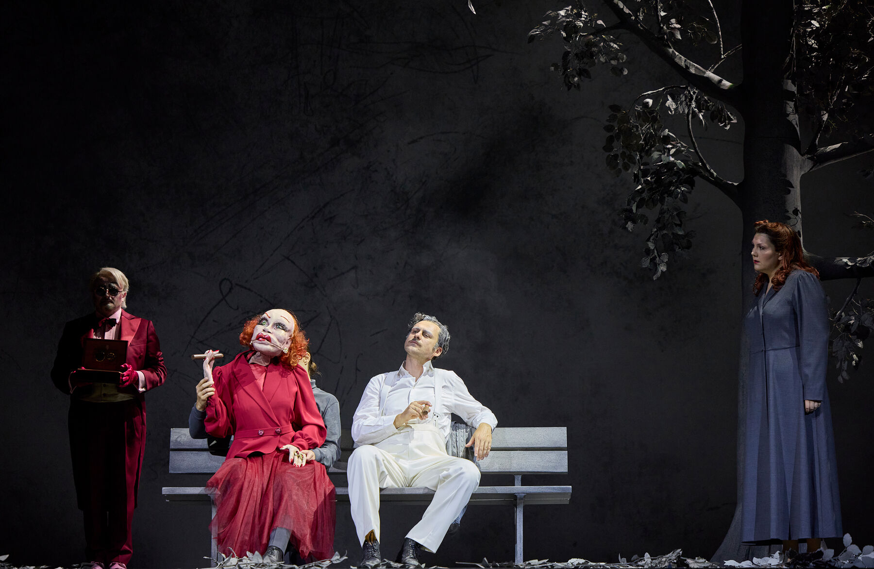 DER BESUCH DER ALTEN DAME