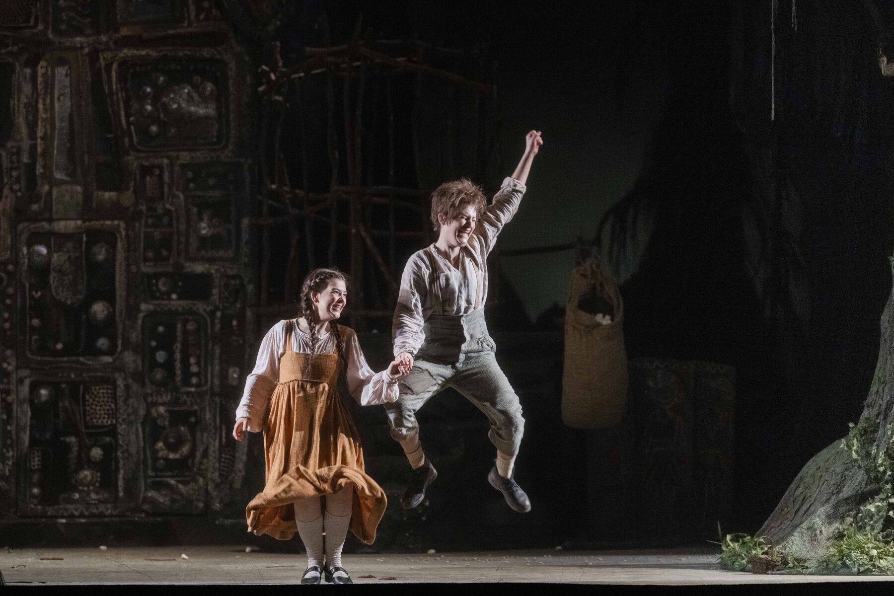 HÄNSEL UND GRETEL