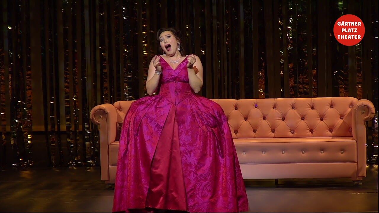 Musikalischer Gruß von Jennifer O'Loughlin: CANDIDE